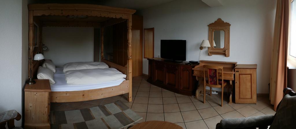 Hotel Zur Engelsburg Hausen-Wied Oda fotoğraf