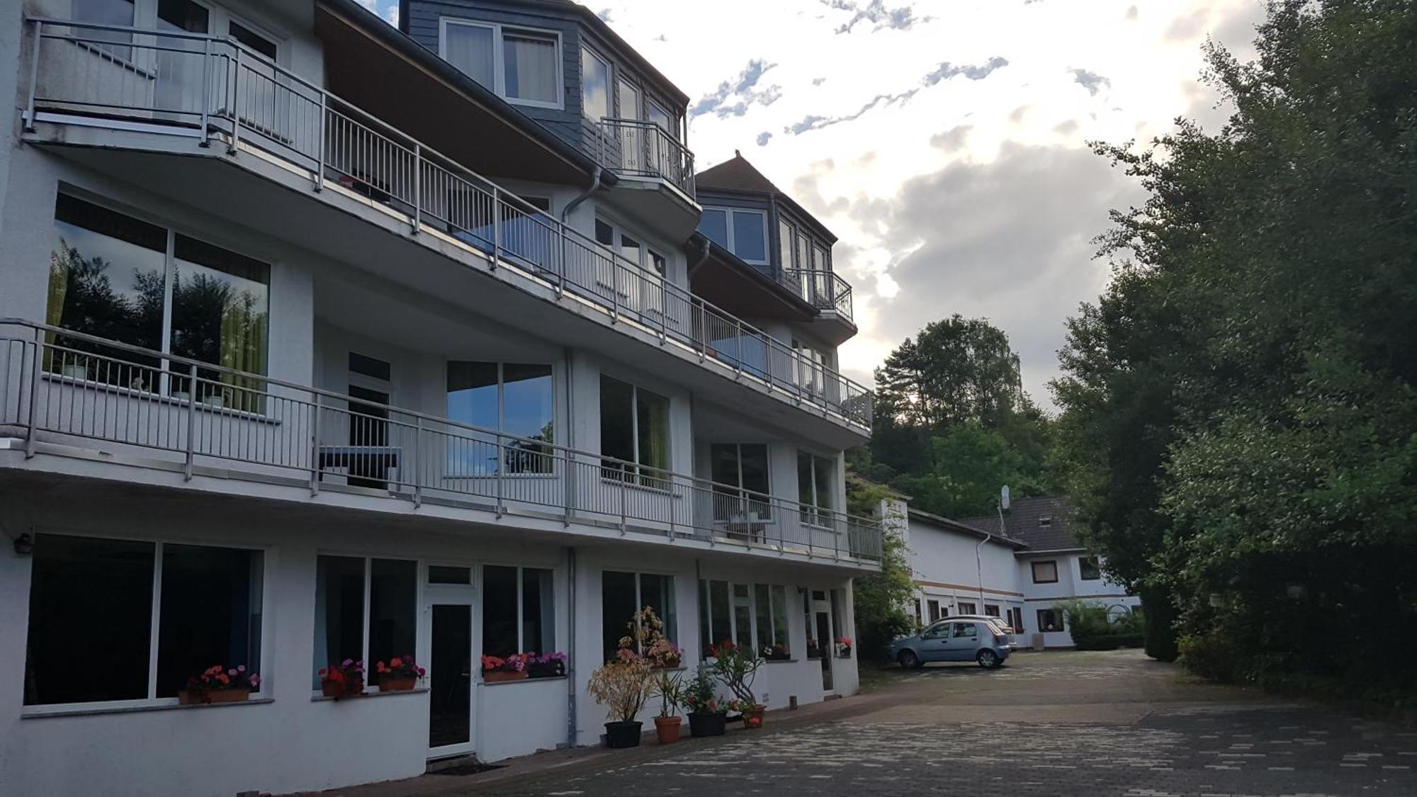 Hotel Zur Engelsburg Hausen-Wied Dış mekan fotoğraf