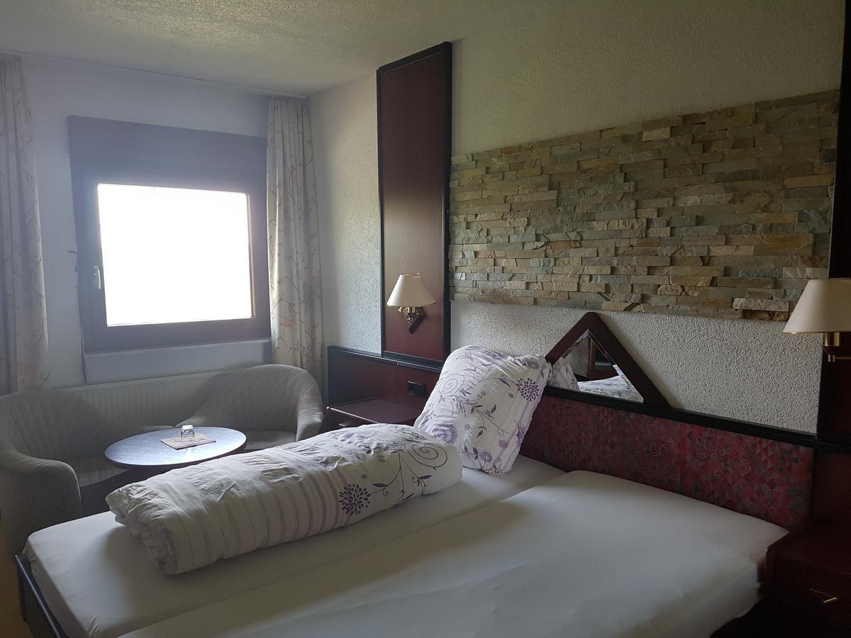 Hotel Zur Engelsburg Hausen-Wied Dış mekan fotoğraf